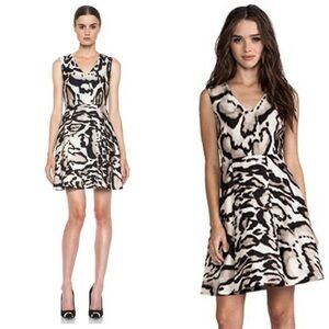 Diane Von Furstenberg Renna Wool and Silk Leopard Bark Flare Dress size 4